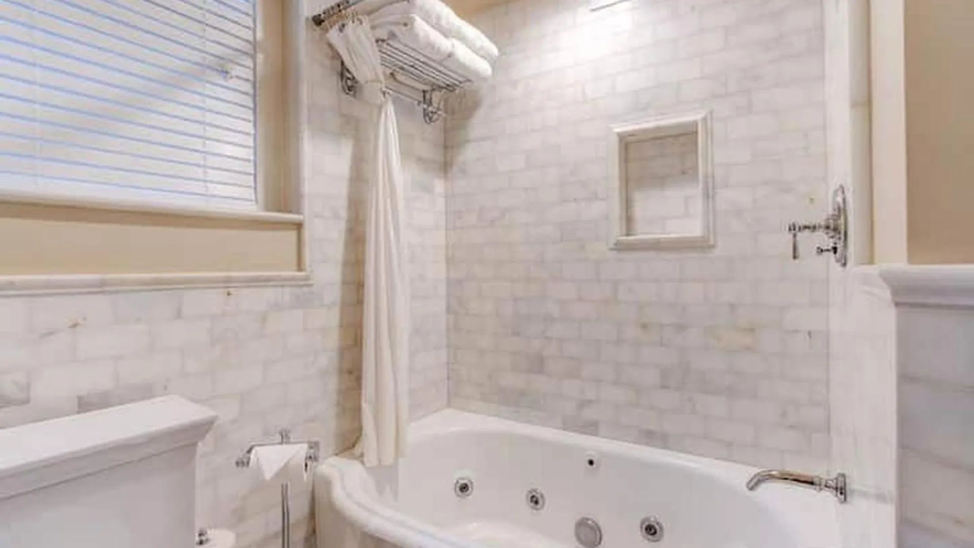 Portland'S White House Carriage House Villa 0*, Portland United States